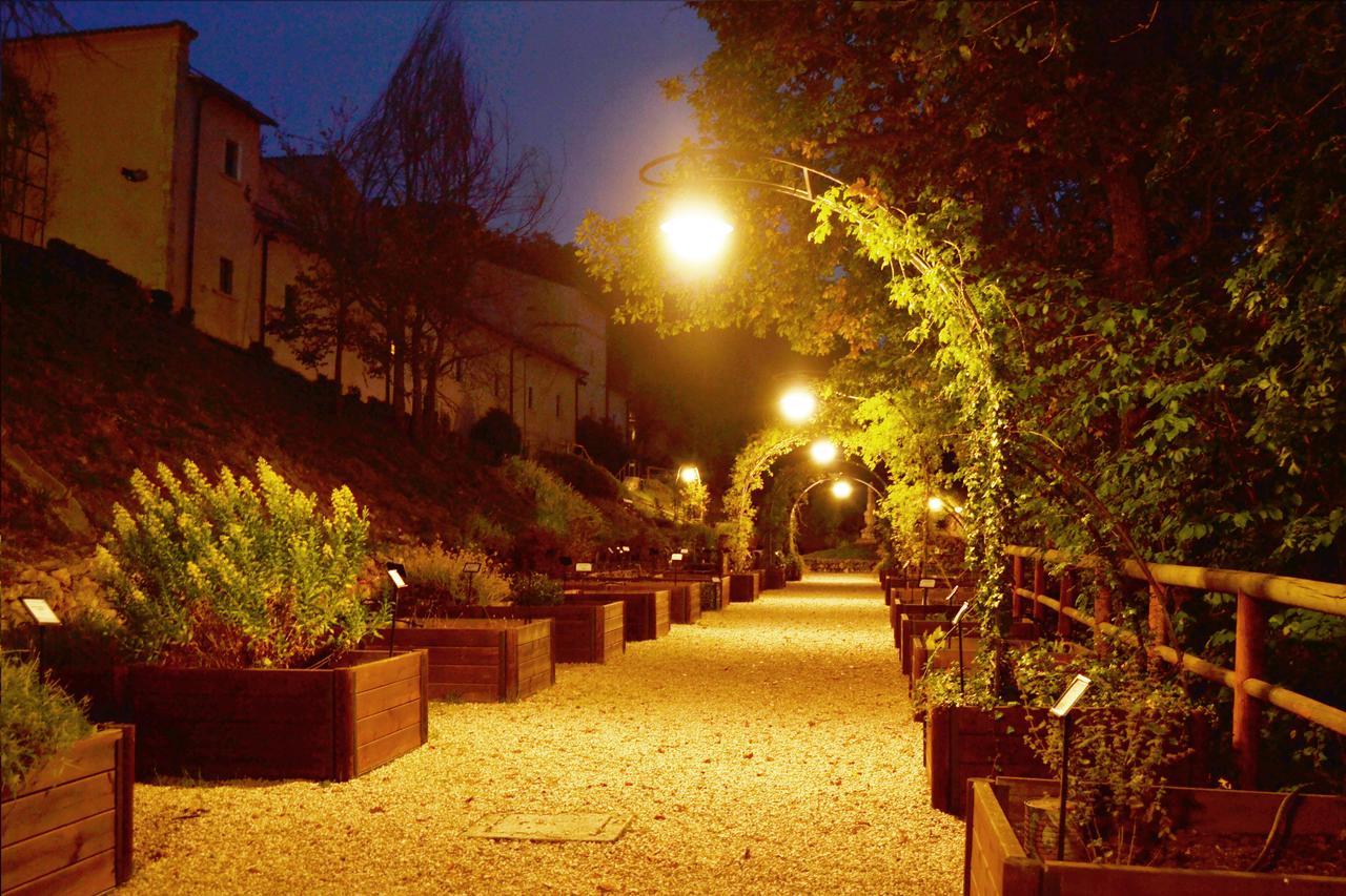 Convento Di San Colombo Hotel ซานโตสเตฟาโน ดิ เซสซานีโอ ภายนอก รูปภาพ